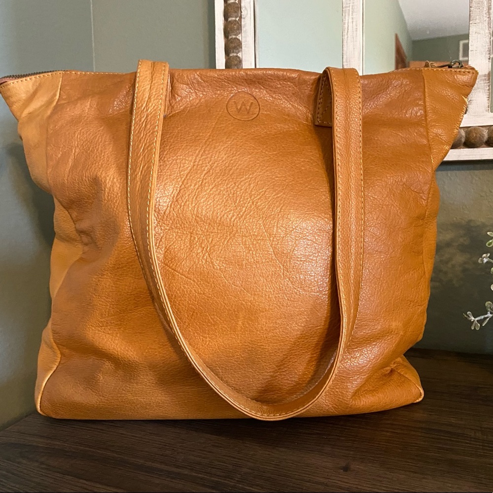 Wanderers Travel Co. Petite Parisian